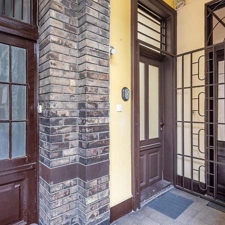 Splendid Perfectly Located Flat With Sauna Appartement Boedapest Buitenkant foto