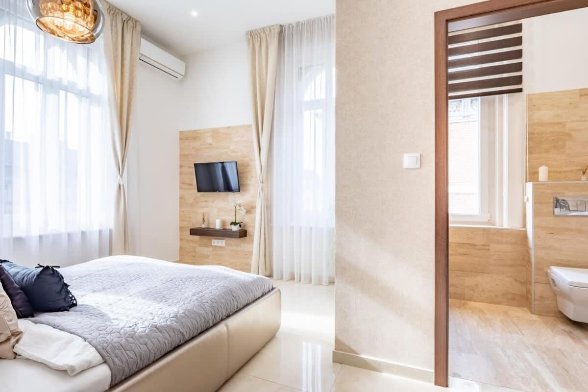 Splendid Perfectly Located Flat With Sauna Appartement Boedapest Buitenkant foto