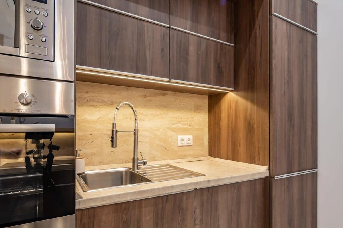 Splendid Perfectly Located Flat With Sauna Appartement Boedapest Buitenkant foto