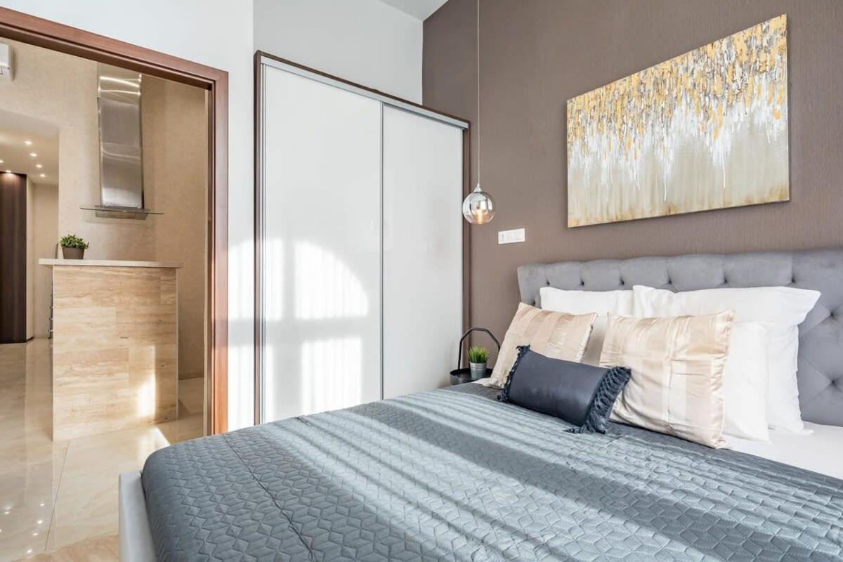 Splendid Perfectly Located Flat With Sauna Appartement Boedapest Buitenkant foto