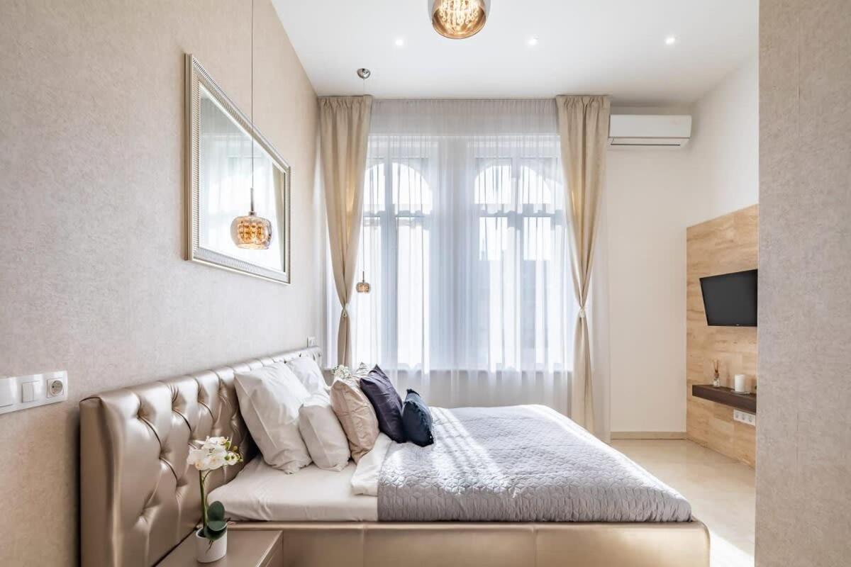 Splendid Perfectly Located Flat With Sauna Appartement Boedapest Buitenkant foto